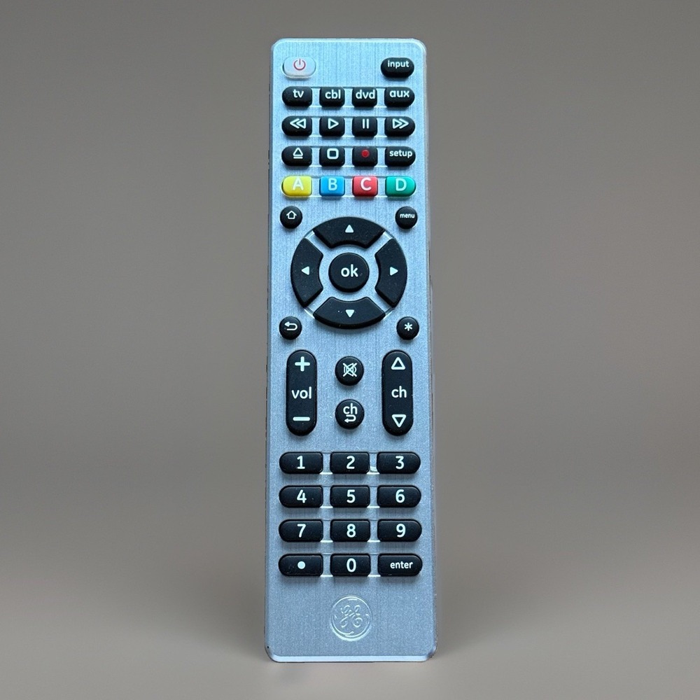 General Electric 33709 4 Device Universal Remote Control Test & Works Silver